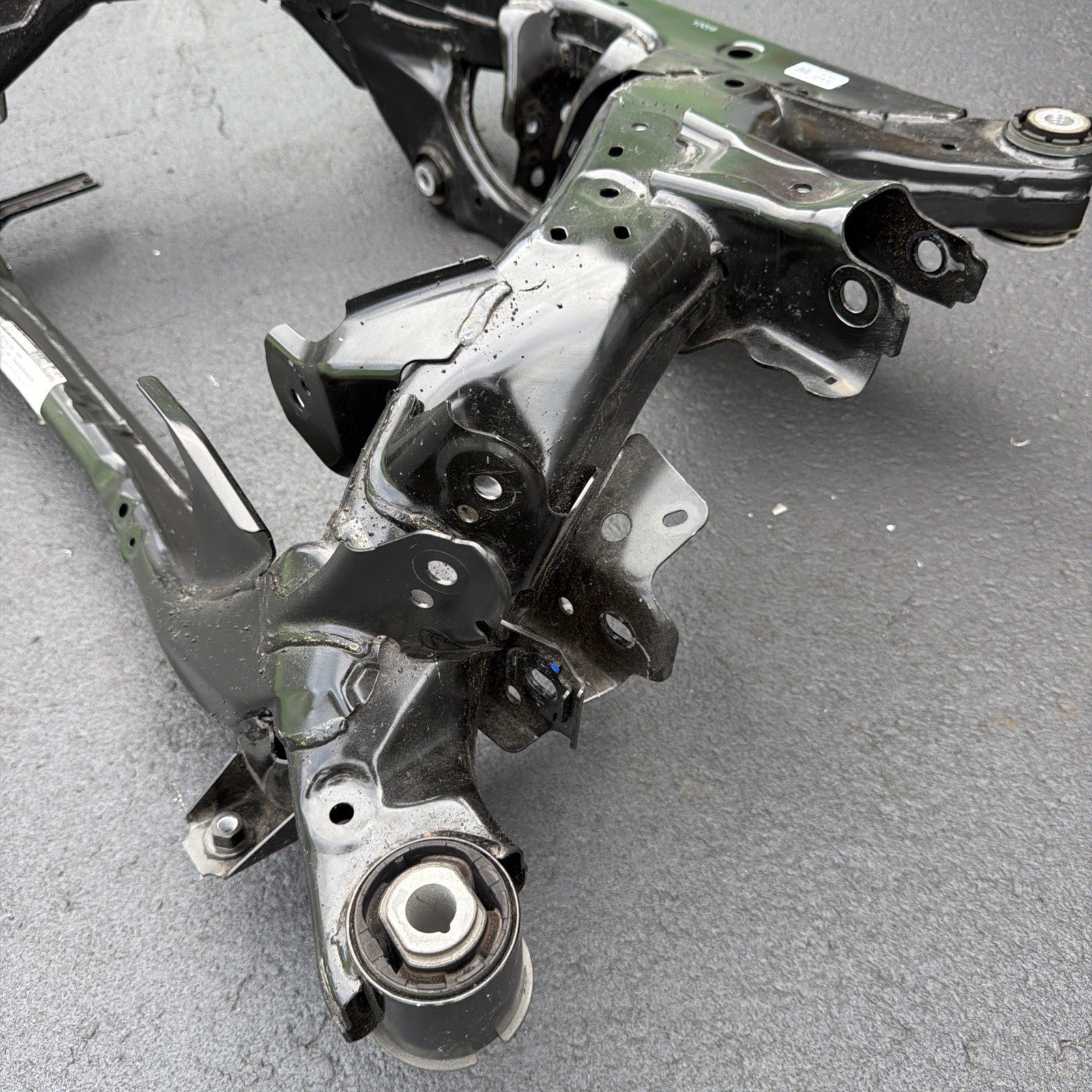 2017-2023 Tesla Model 3 Y Rear Subframe Cradle Support Crossmember Assembly