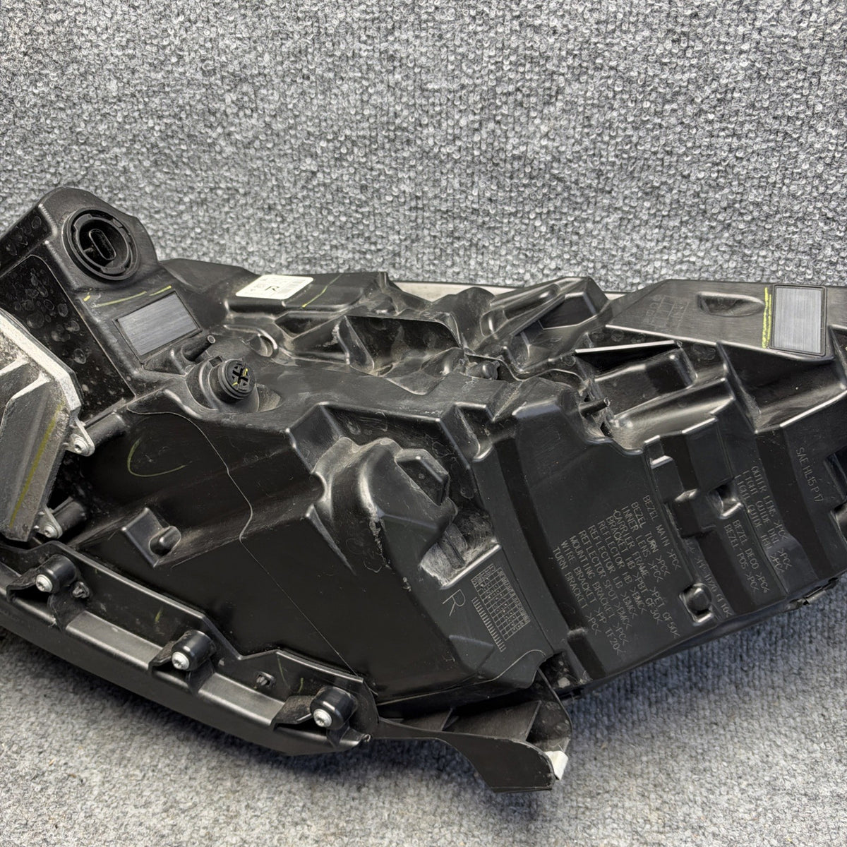 17-23 Tesla Model 3 Y Reflector LED Headlight RH Front Right 1077372-00-K OEM