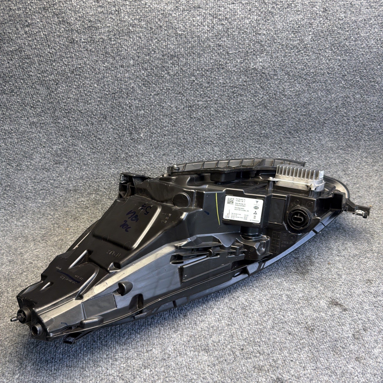 LED Head Light Lamp Assy Passenger Side For 2021-23 Tesla Model 3 ＆ Y 1514953-00