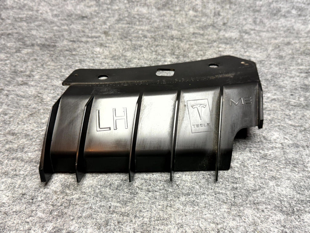 ♦️17-23 TESLA MODEL 3 FRONT LEFT UPPER BUMPER SUPPORT BRACKET OEM, 1084169-00-B