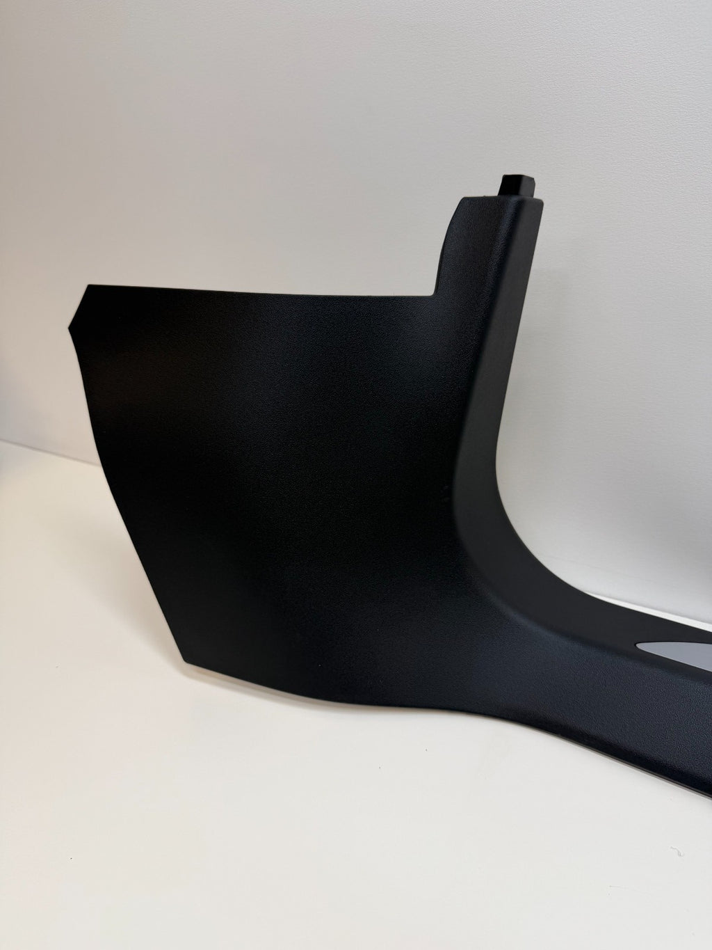 12-20 Tesla S Front Right Passenger Sill Plate Trim Cover Panel 1030391-00-F