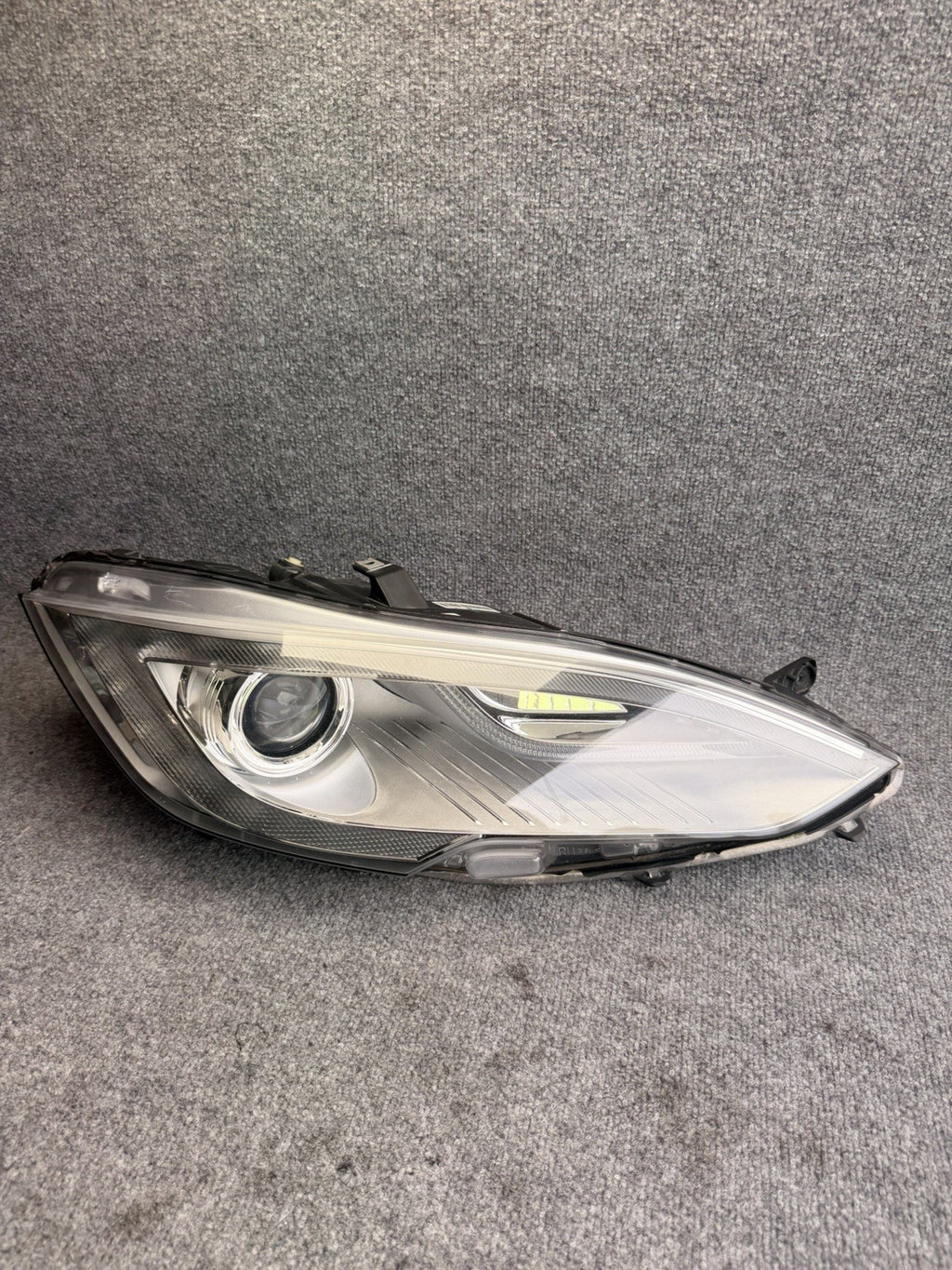 OEM 2012-2016 Tesla Model S HID Complete Right Passenger Headlight 6005907-00-D