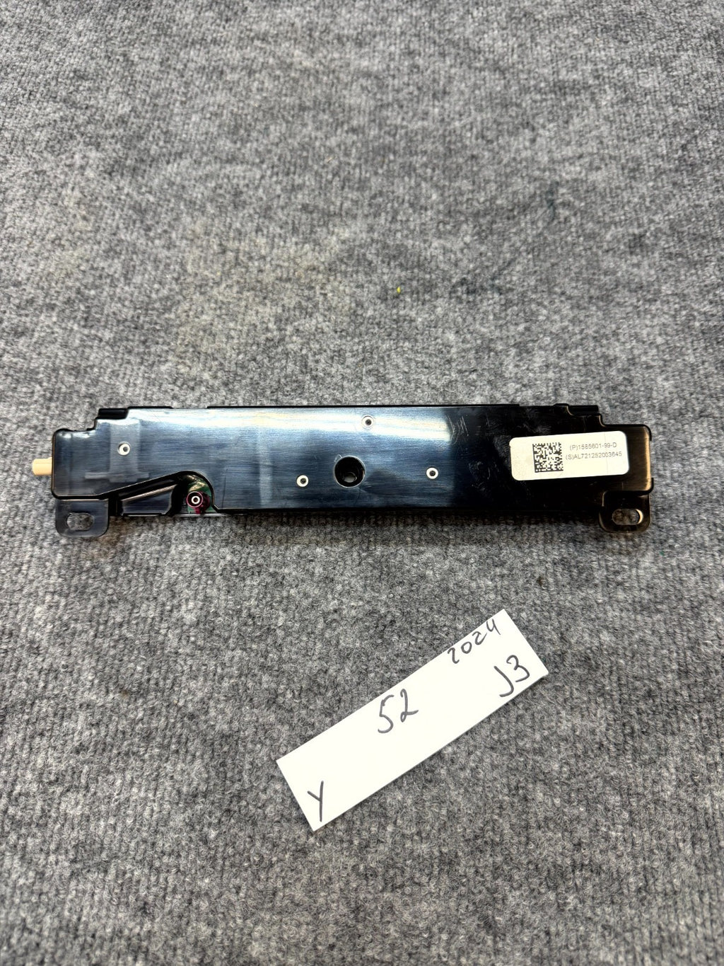 2020-2025 TESLA MODEL Y WIFI BLUETOOTH ANTENNA CONTROL MODULE OEM, 1585601-99-D