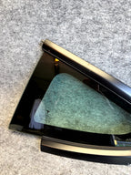 ♦️17-23 TESLA MODEL 3 REAR LEFT QUARTER WINDOW GLASS W/ MOLDING OEM, 151497801C