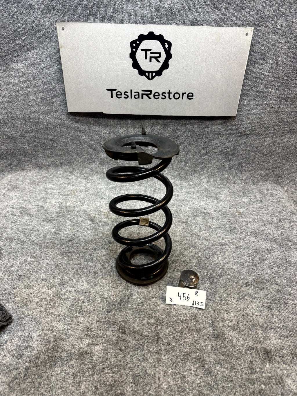 2017-2023 TESLA MODEL 3 REAR RIGHT/LEFT COIL SPRING INSULATOR OEM, 1044472-01-E