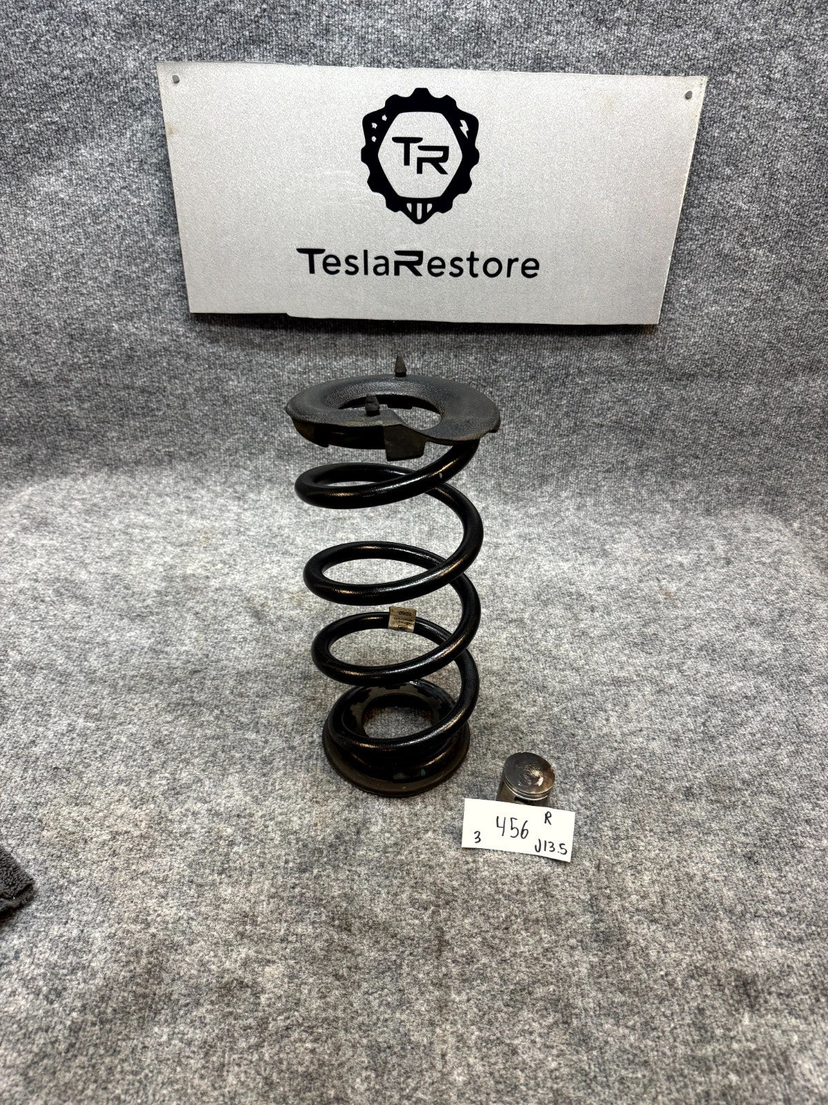 2017-2023 TESLA MODEL 3 REAR RIGHT/LEFT COIL SPRING INSULATOR OEM, 1044472-01-E