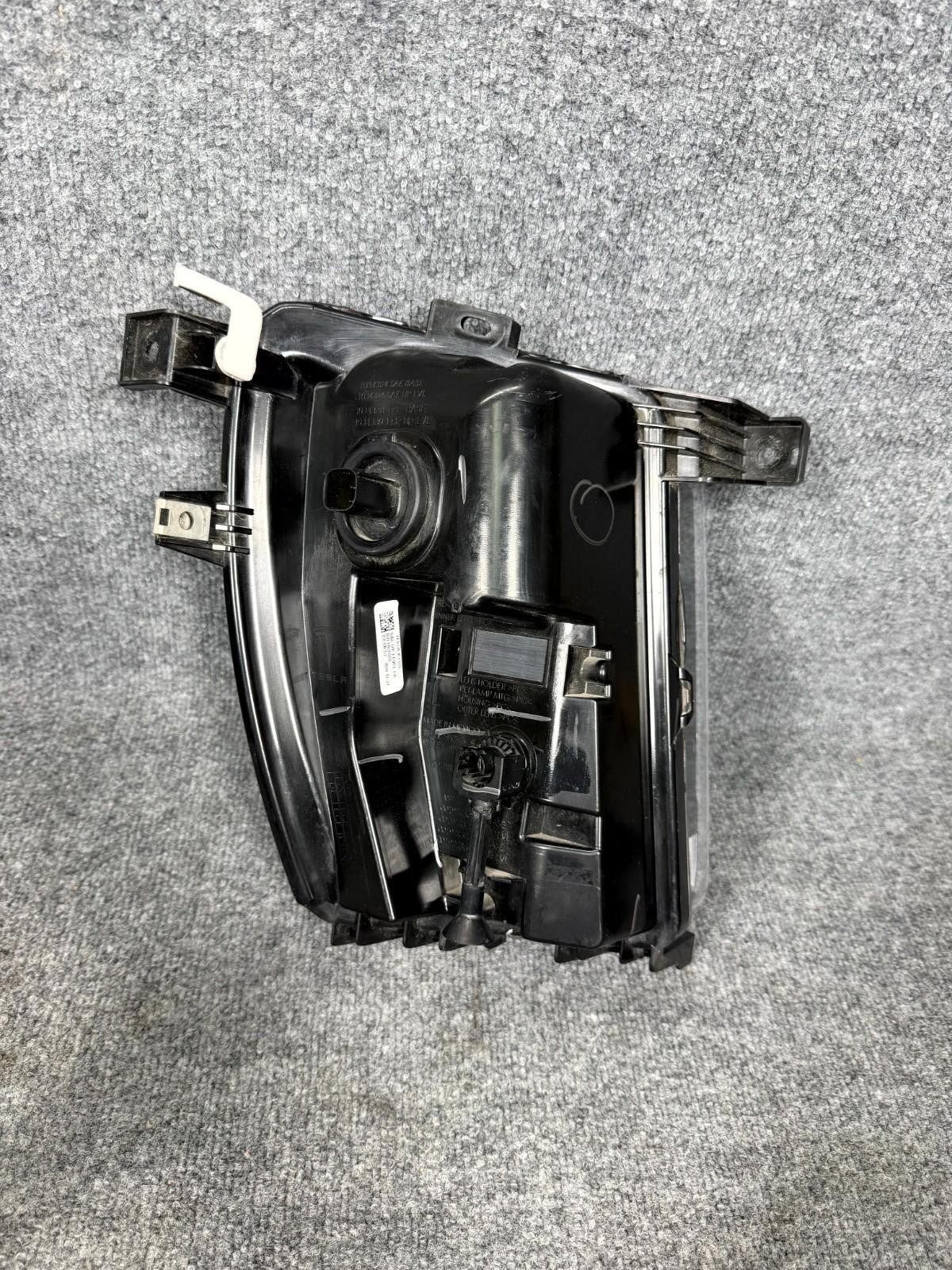 16-20 Tesla Model X Front Left Driver Side Fog Light Lamp OEM, 1034324-00-A
