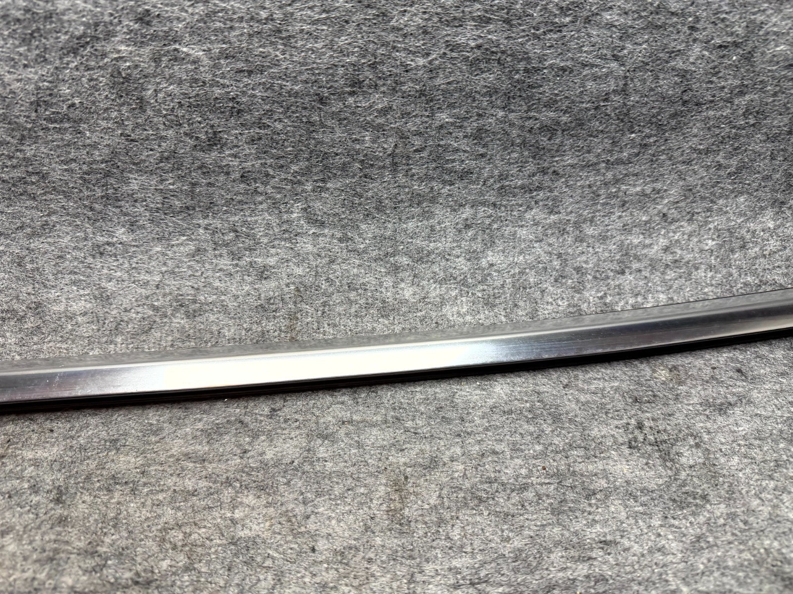 ♦️2017–2023 TESLA MODEL 3 REAR LEFT DOOR WINDOW BELT MOLDING OEM, 1080745-00-F