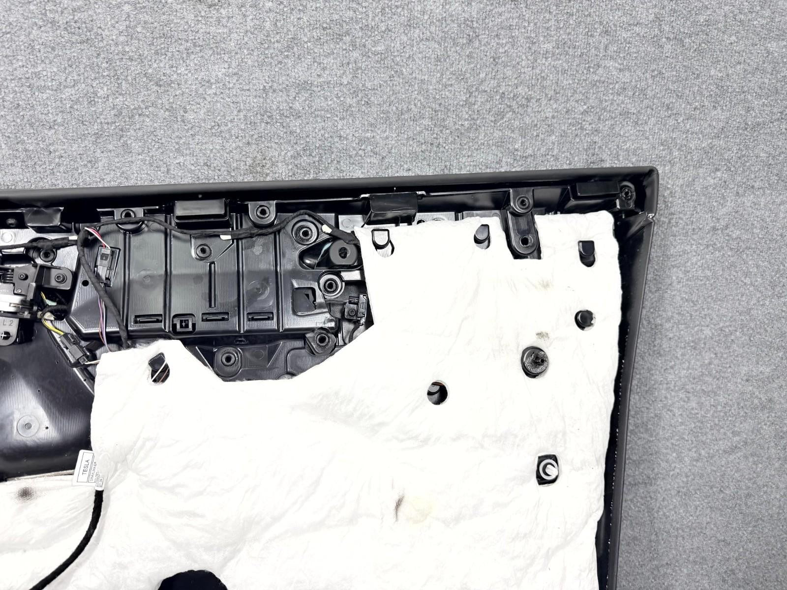 2016-2020 Tesla Model X Front Left Side Interior Door Panel OEM, 1055327-21-M