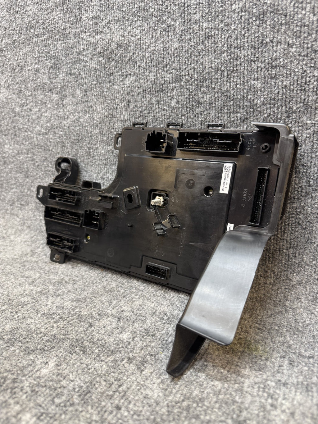 2017-2023 TESLA MODEL 3 LEFT LOW VOLTAGE CONTROLLER MODULE UNIT OEM 1078673-00-K