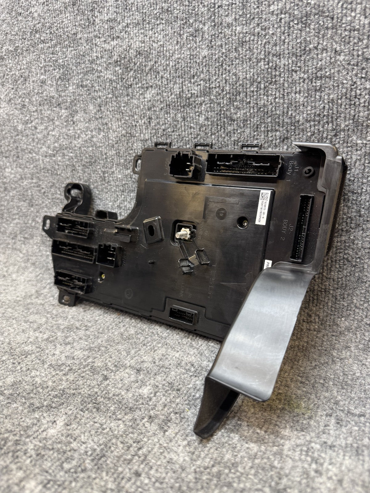 2017-2023 TESLA MODEL 3 LEFT LOW VOLTAGE CONTROLLER MODULE UNIT OEM 1078673-00-K