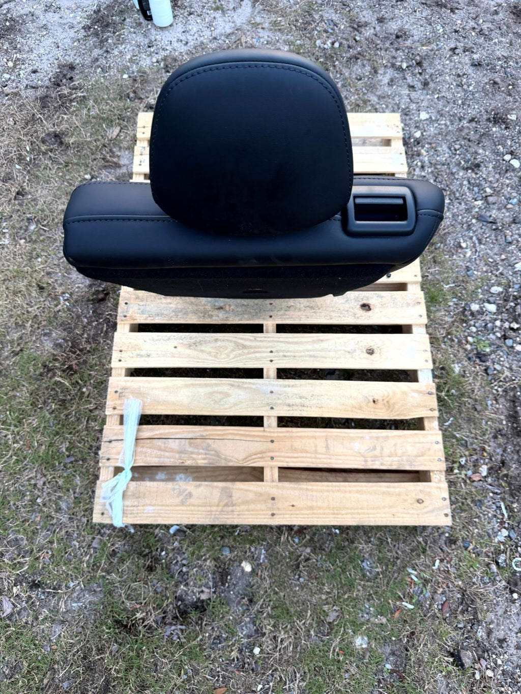 2020-2023 TESLA MODEL Y REAR RIGHT UPPER SEAT CUSHION W/ FRAME OEM, 1494901-00-E