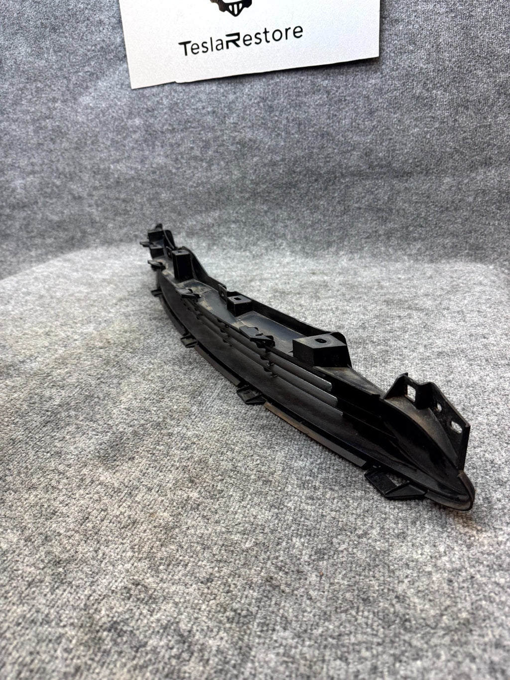 2017 - 2023 TESLA MODEL 3 FRONT LOWER BUMPER RADIATOR GRILLE OEM, 1085927-00-C