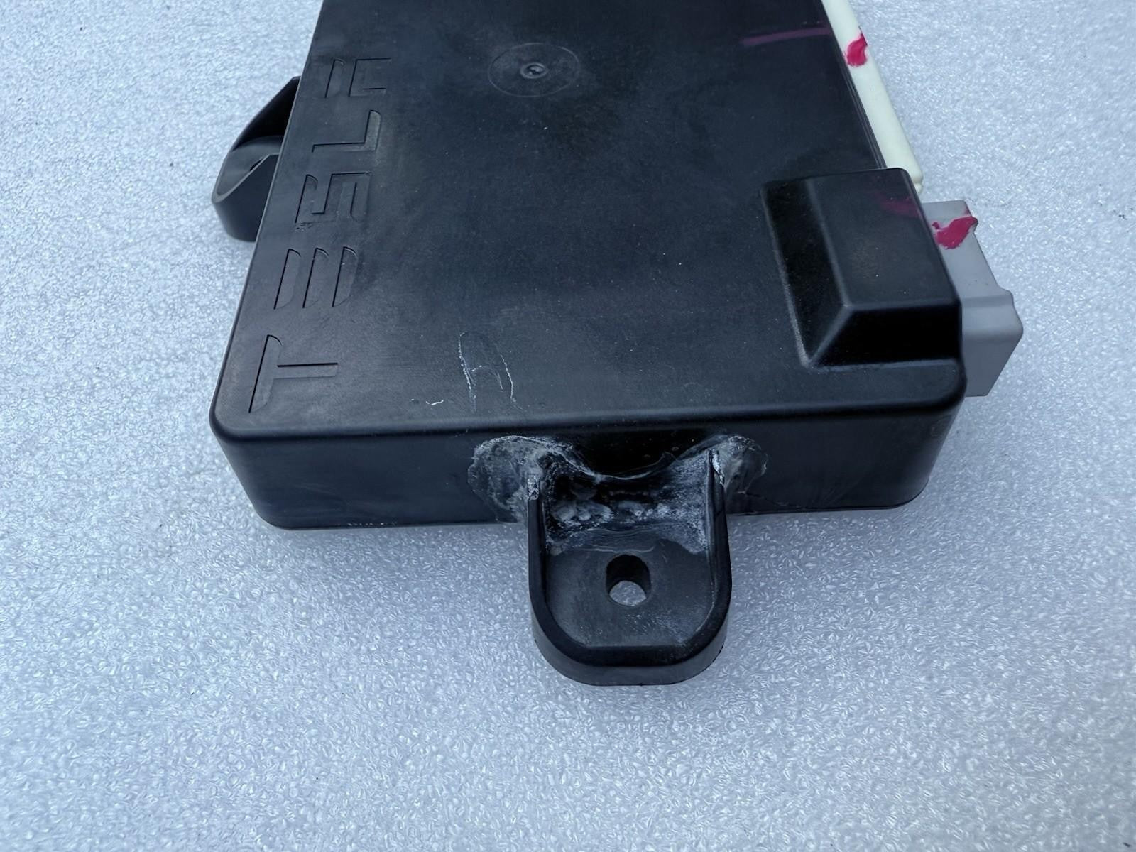 ♦️16-23 TESLA MODEL X REAR LEFT SIDE FALCON DOOR CONTROL MODULE OEM, 104549000H