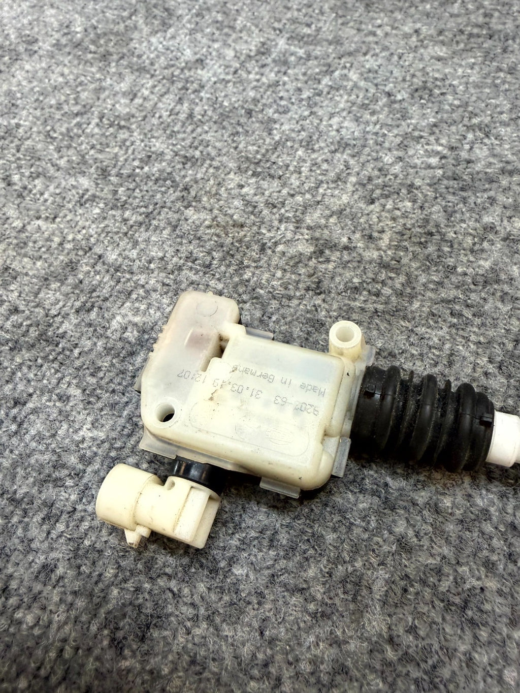 2017–2023 TESLA MODEL 3 HOOD BONNET LATCH LOCK ACTUATOR OEM