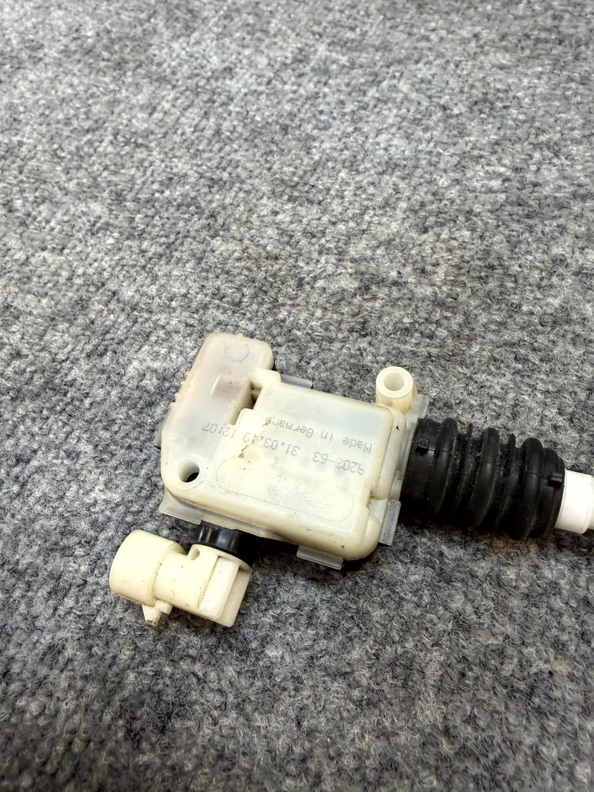 2017–2023 TESLA MODEL 3 HOOD BONNET LATCH LOCK ACTUATOR OEM