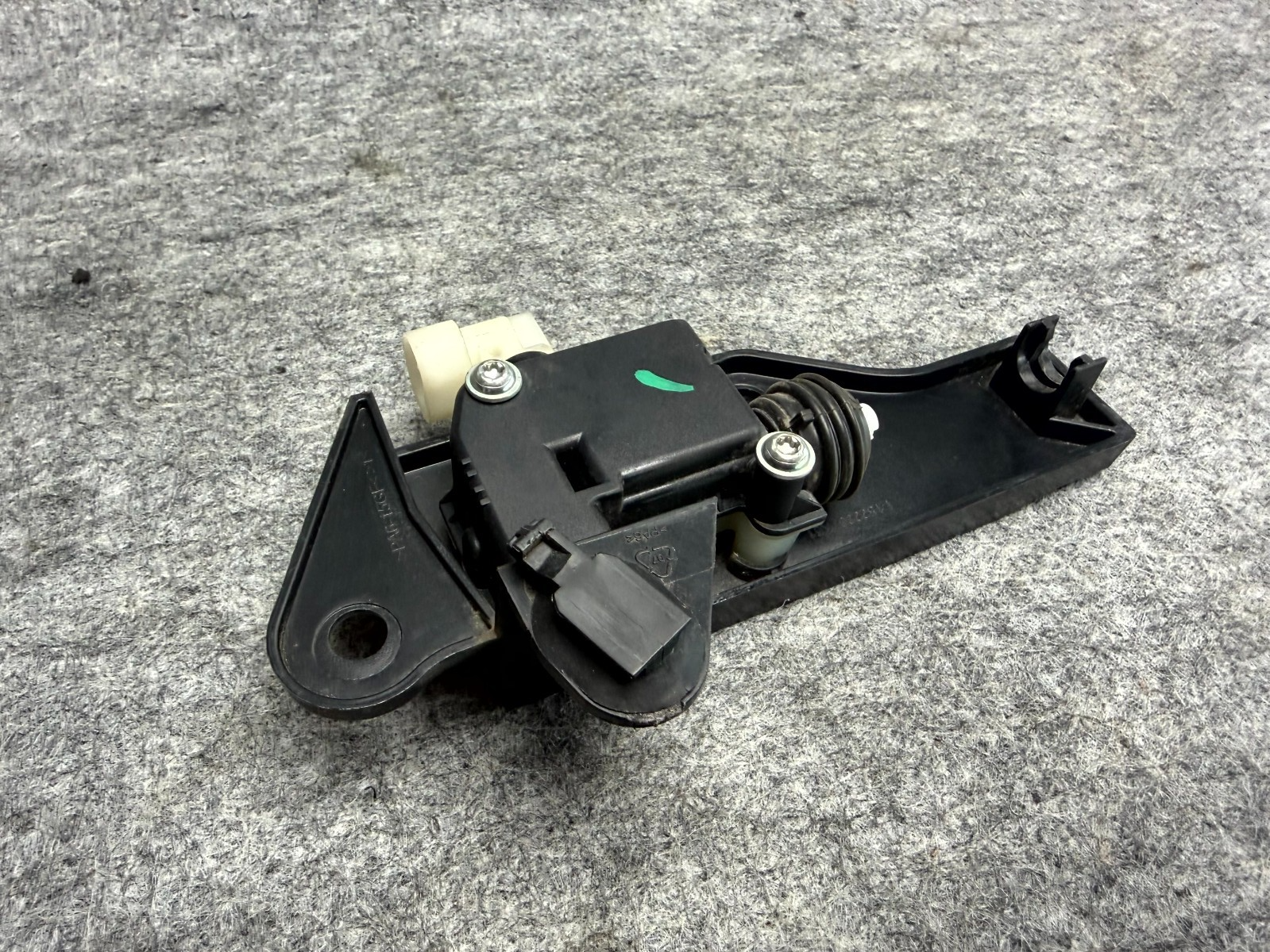 ♦️2017 - 2023 TESLA MODEL 3 FRONT PRIMARY HOOD LOCK ACTUATOR OEM, 1098789-00-D