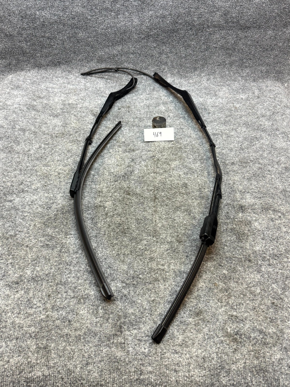 2020-2024 TESLA MODEL Y FRONT LEFT WINDSHIELD WIPER ARM BLADE OEM, 1658942-00-A