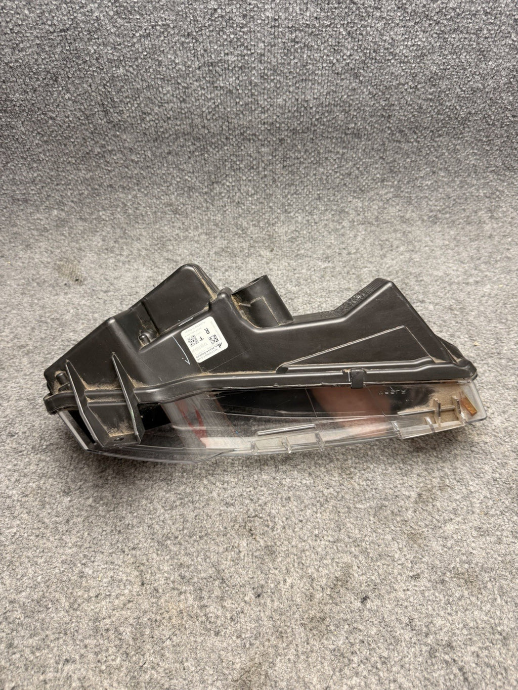 OEM Tesla Model 3 Y Right Passenger Fog Light Signature Lamp 1077392-00-F New
