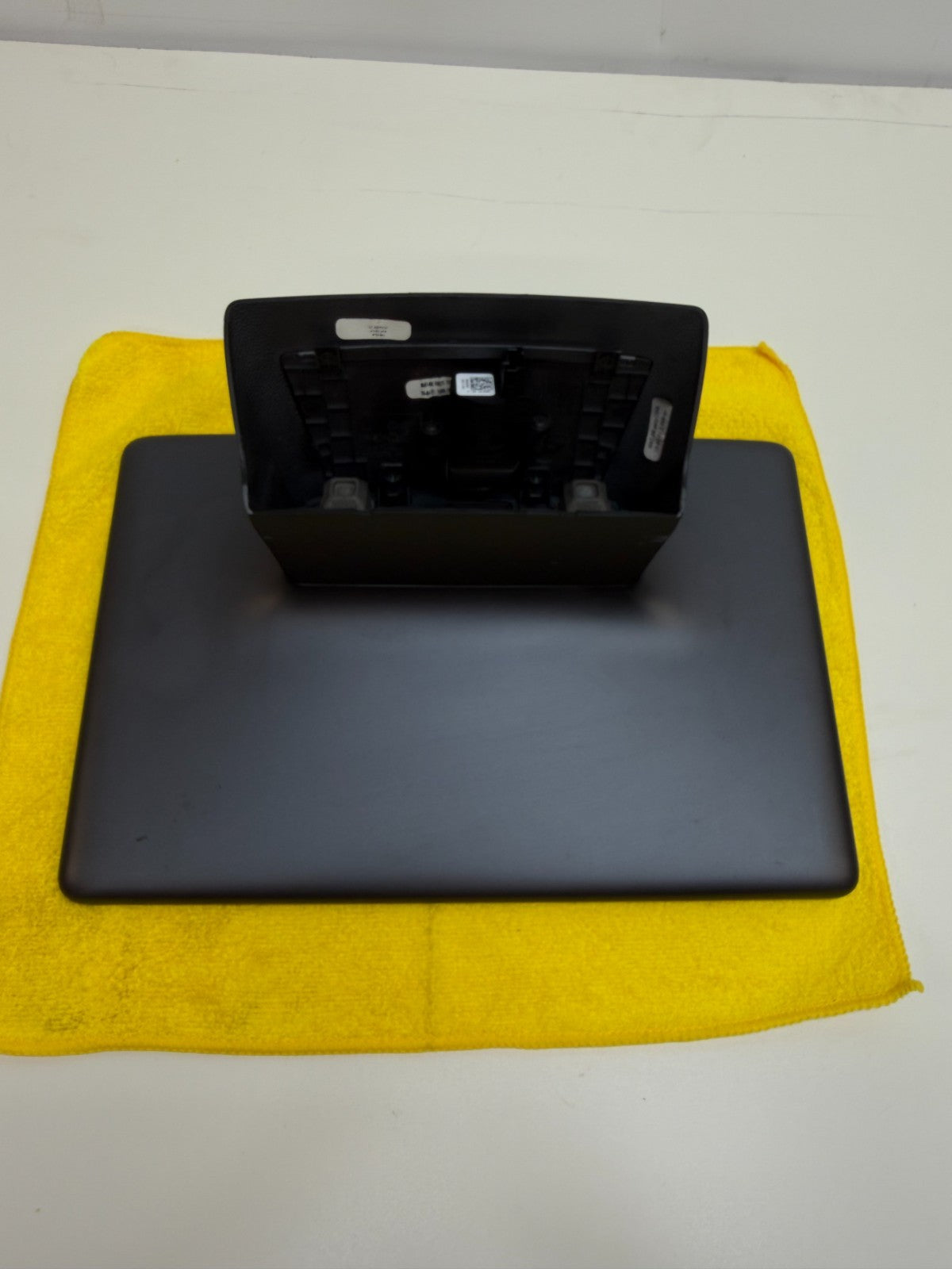 2017-24 Tesla Model Y Touch Screen Multimedia Navigation Display 1494715-00-C