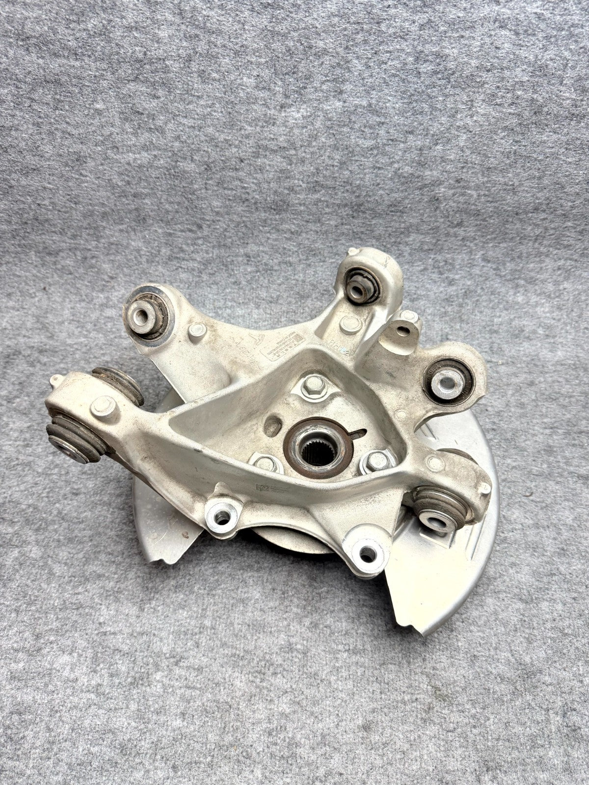 ♦️17-23 TESLA MODEL 3 REAR RIGHT SIDE SPINDLE KNUCKLE WHEEL HUB OEM, 104441600F