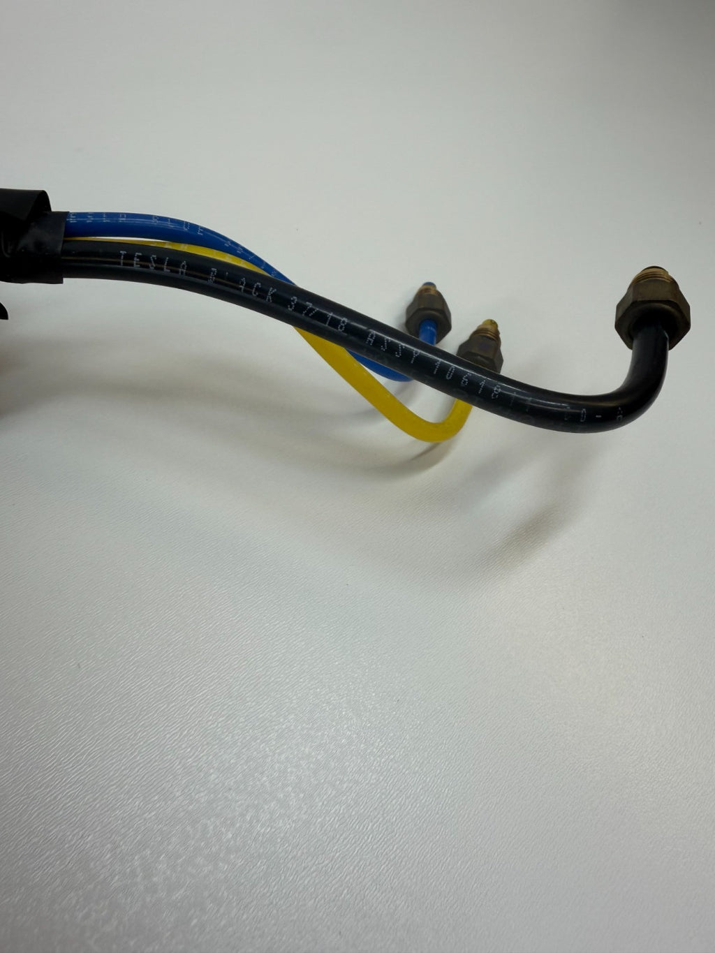 2016-2020 Tesla Model S Front Bundle Air Suspension Cable Line 1061811-00-A