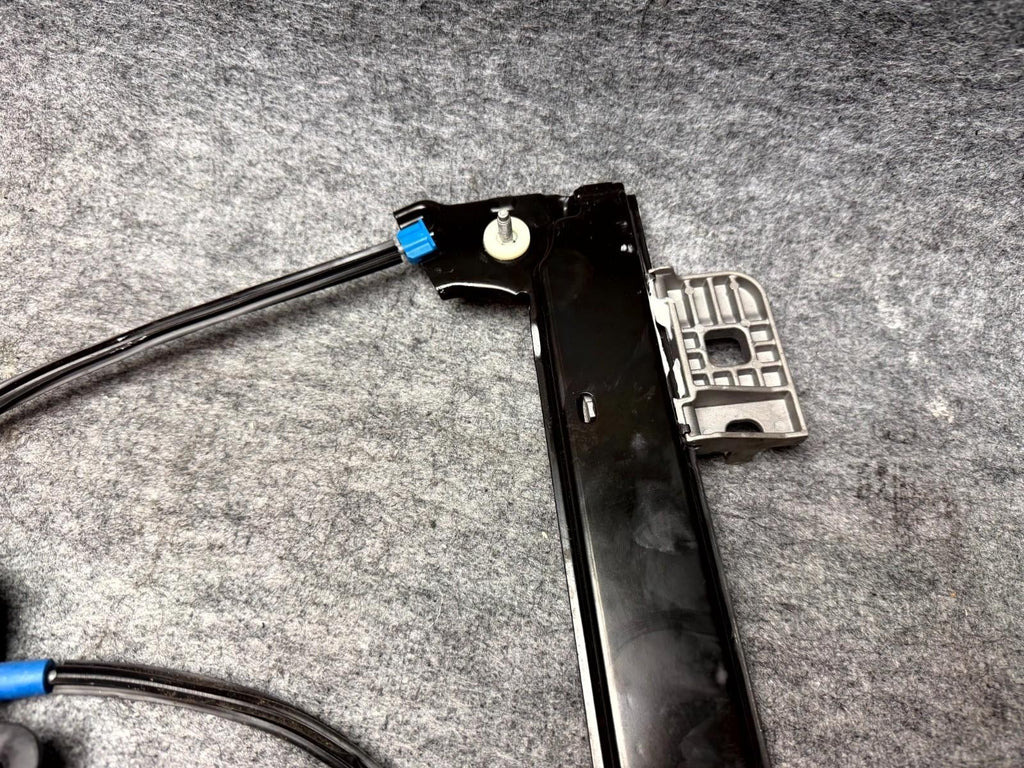 ♦️2017-2023 TESLA MODEL 3 FRONT LEFT WINDOW REGULATOR W/ MOTOR OEM, 1096620-14-J