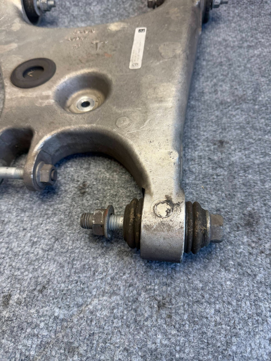 2012 - 2020 TESLA MODEL S REAR LEFT OR RIGHT SIDE LOWER CONTROL ARM OEM