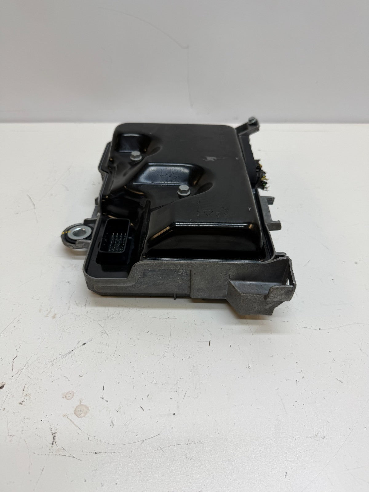 2020-2023 Tesla Model Y Front Body Control Computer Module Unit 1497319-00-E