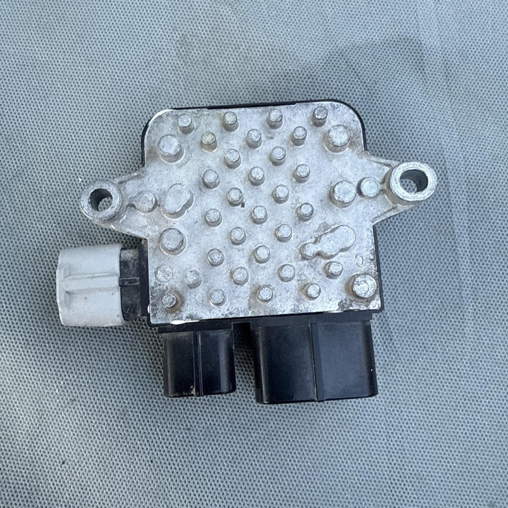 12-20 Tesla Model S Front Left OR Right Cooling Fan Relay Module OEM, 1G04119700