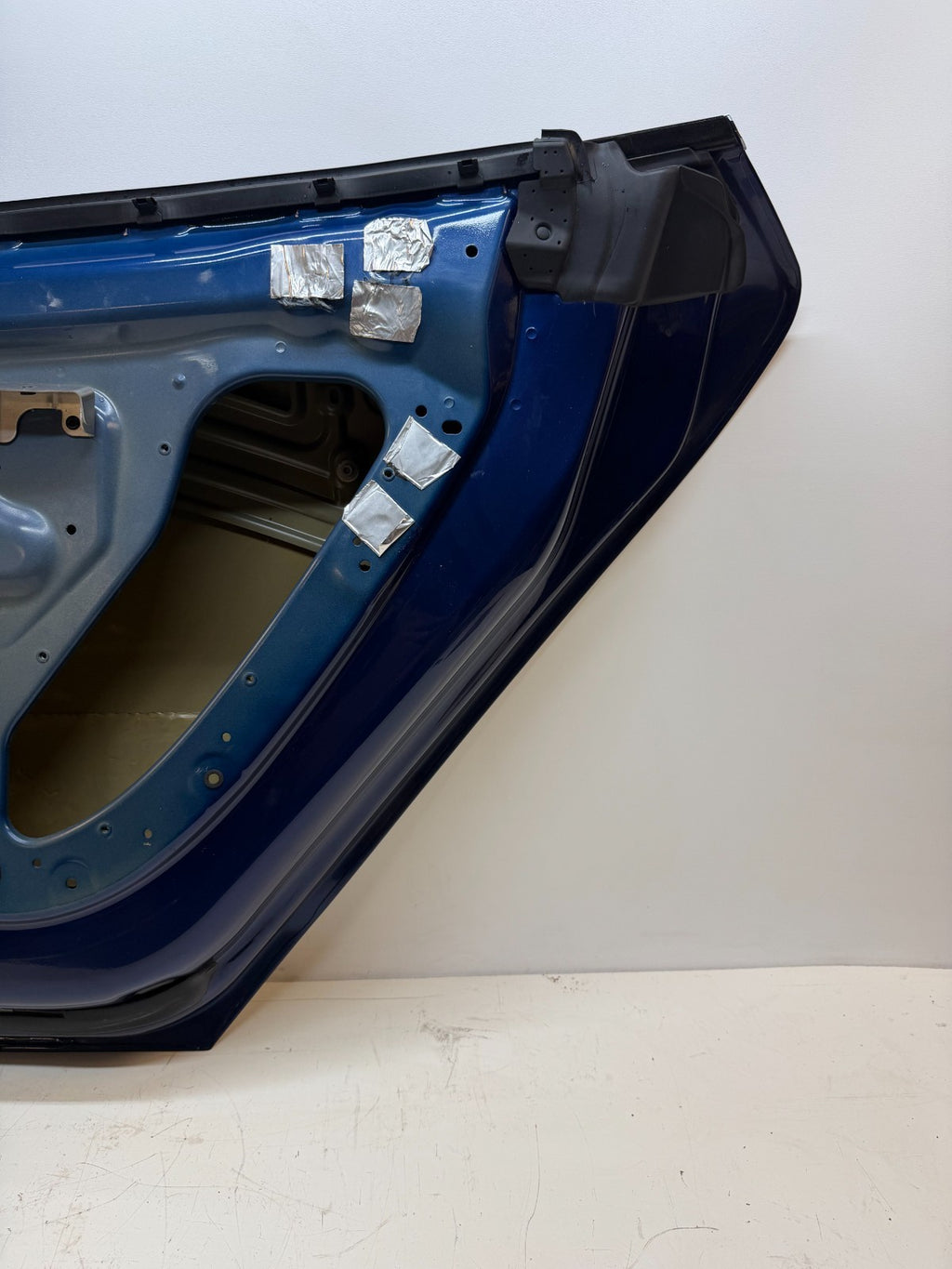 2016-2020 TESLA MODEL S REAR PASSENGER SIDE DOOR SHELL PANEL 6006666-00-H
