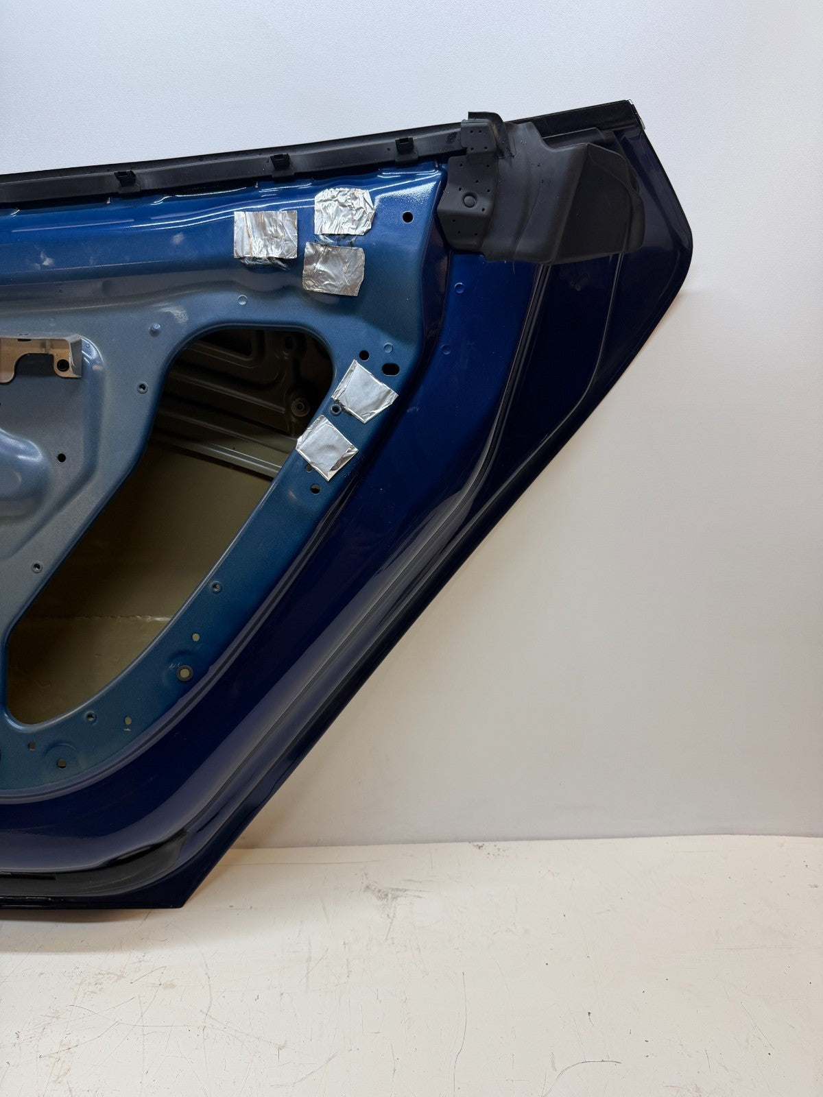 2016-2020 TESLA MODEL S REAR PASSENGER SIDE DOOR SHELL PANEL 6006666-00-H