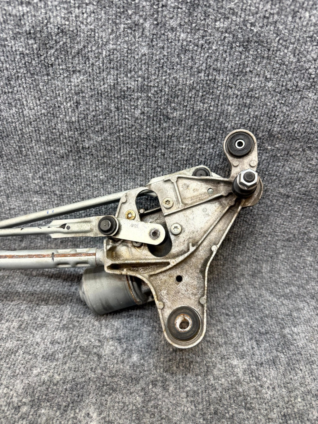 2020 - 2024 TESLA MODEL Y FRONT WINDSHIELD WIPER MOTOR OEM, 1076725-99-F