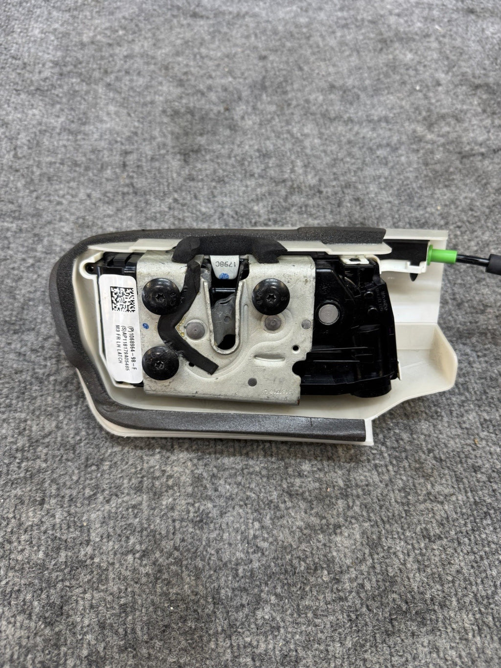 17-23 Tesla Model 3 Front Left Door Lock Latch Actuator Mechanism 1068964-00-G