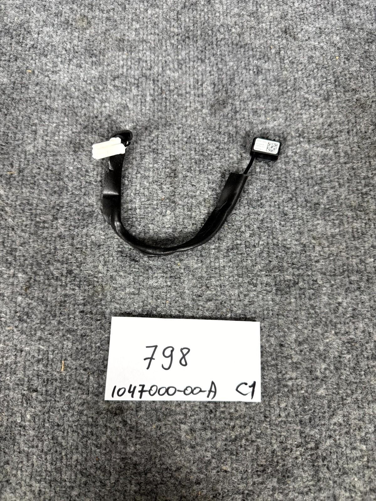 2016-2020 Tesla Model X Microphone Electric Module Unit OEM, 1047000-00-A