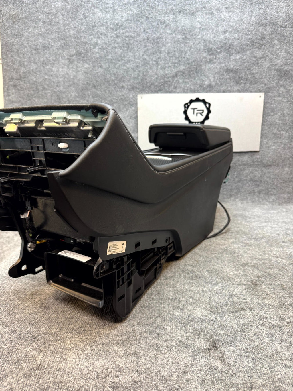 2020 - 2024 TESLA MODEL Y CENTER CONSOLE ARMREST CUPHOLDERS OEM, 1755501-70-C