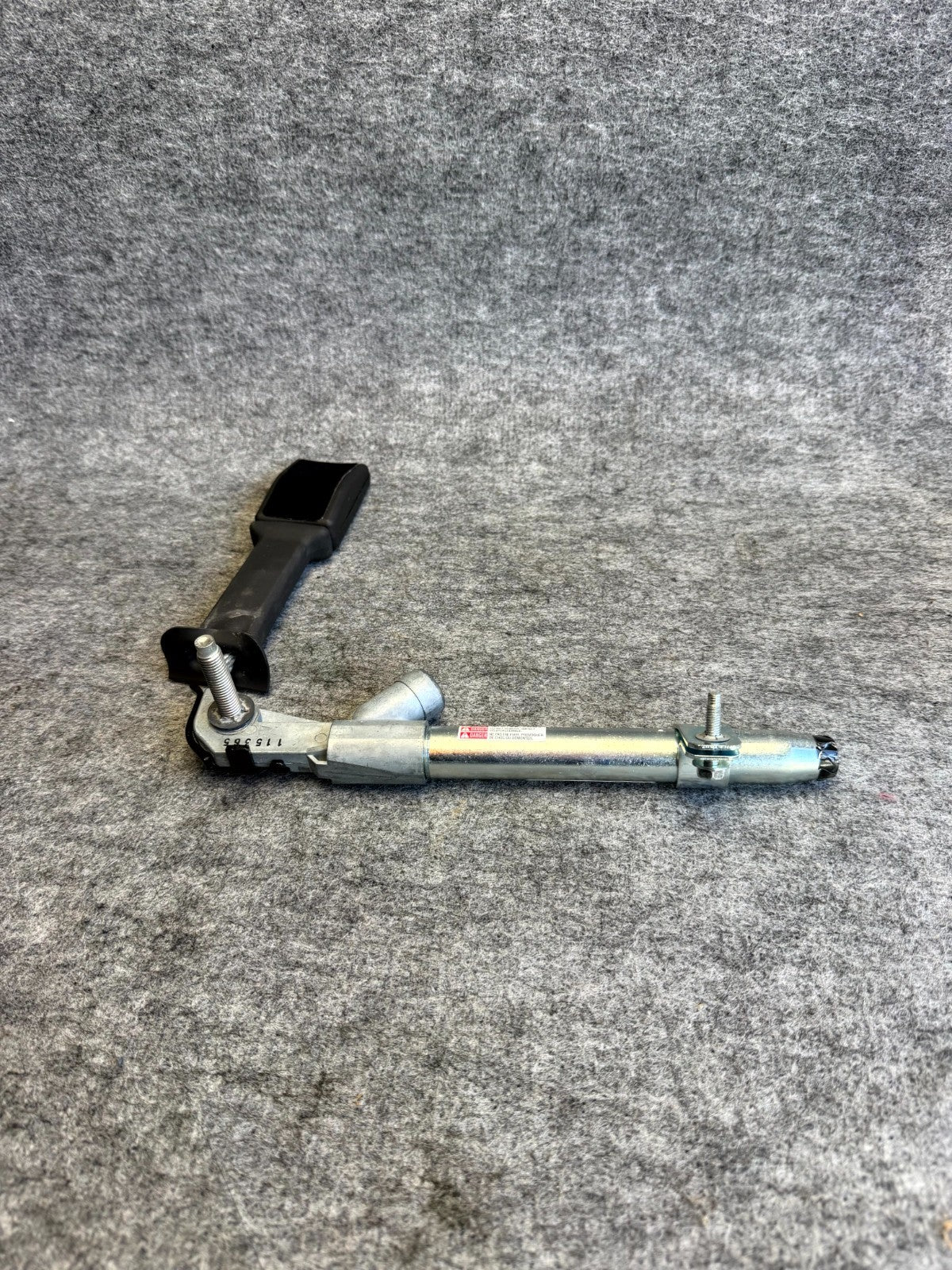 ♦️2016 - 2020 TESLA MODEL S FRONT LEFT SIDE SEAT BELT BUCKLE OEM, P1004532-05-F