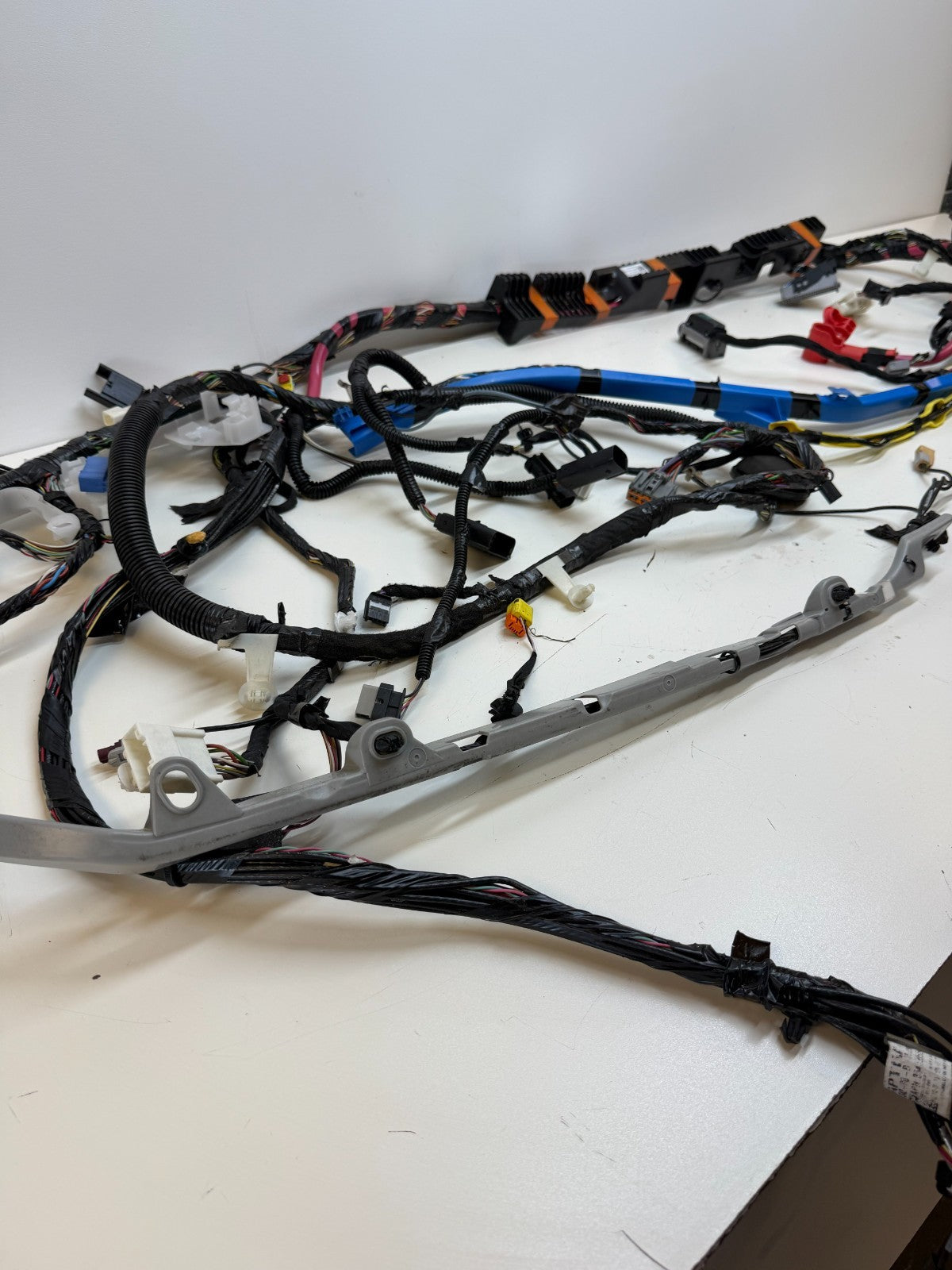 2020-2024 TESLA MODEL Y RIGHT SIDE MAIN BODY WIRE WIRING HARNESS 1489042-00-F