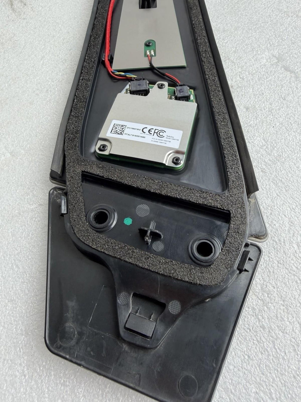 ♦️2017-2023 TESLA MODEL 3 LEFT PILLAR TRIM MOLDING W/CAMERA OEM, 1109253-00-G