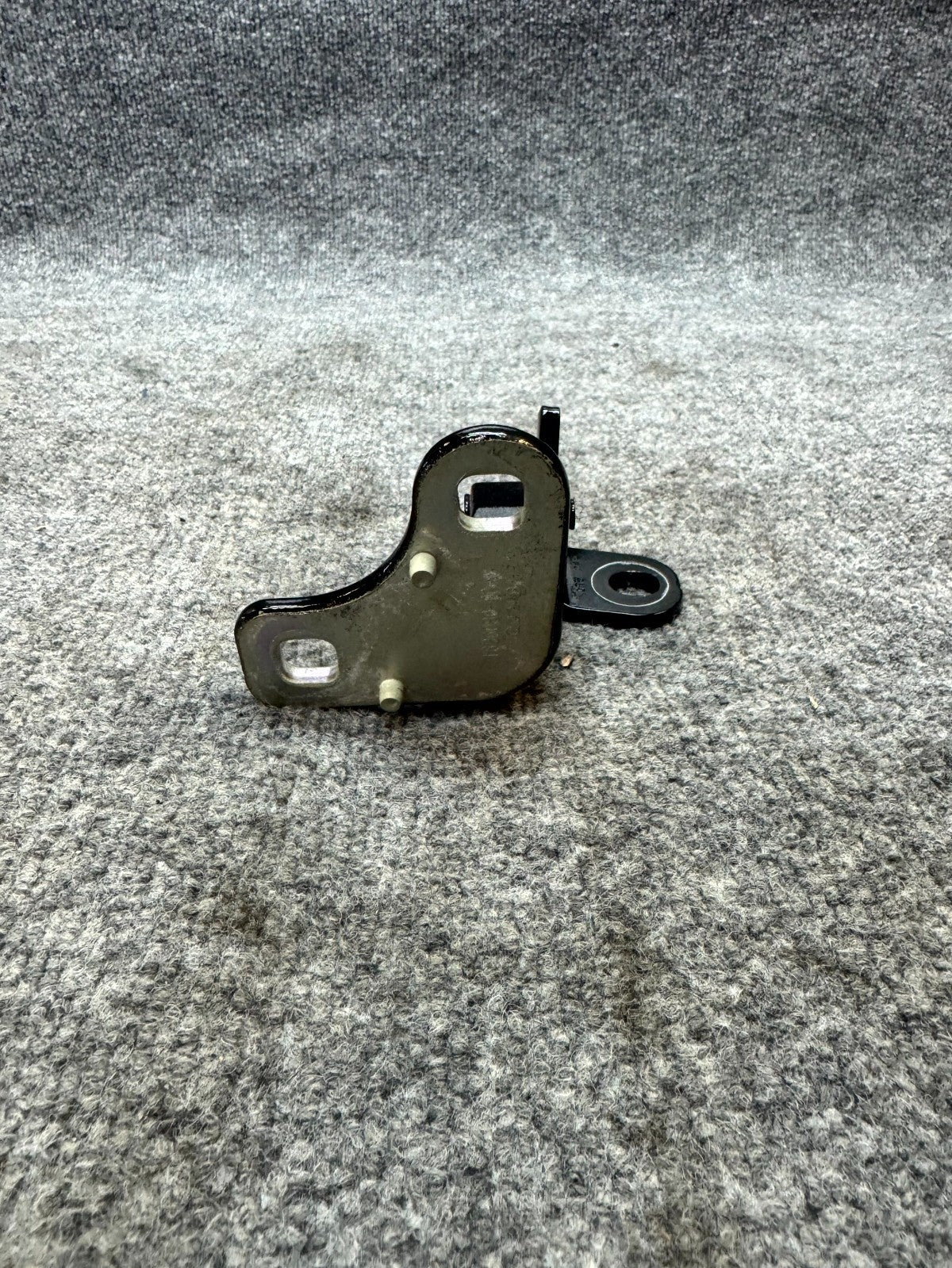 2020 - 2024 TESLA MODEL Y REAR RIGHT PASSENGER SIDE DOOR HINGE OEM, 1626080-00-C