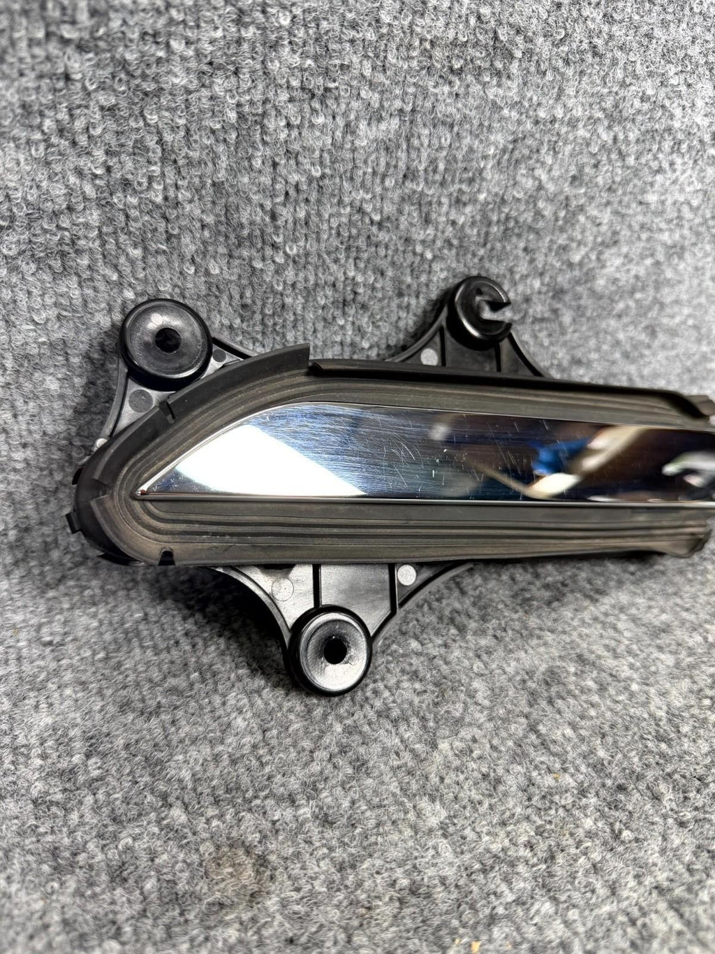 16-20 Tesla Model X Front Left Side Exterior Door Handle OEM, 1035418-00-E