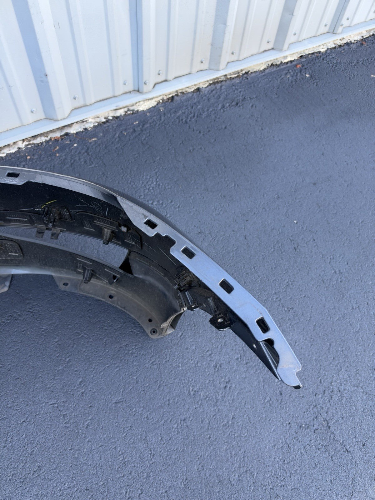 2020 2021 2022 2023 Tesla Model Y Front Bumper Cover OEM 1606844-17-A