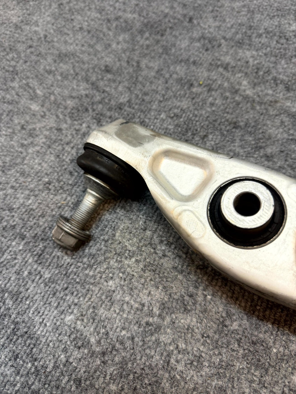 2020 - 2024 TESLA MODEL Y FRONT RIGHT / LEFT LOWER CONTROL ARM OEM, 1188341-00-C
