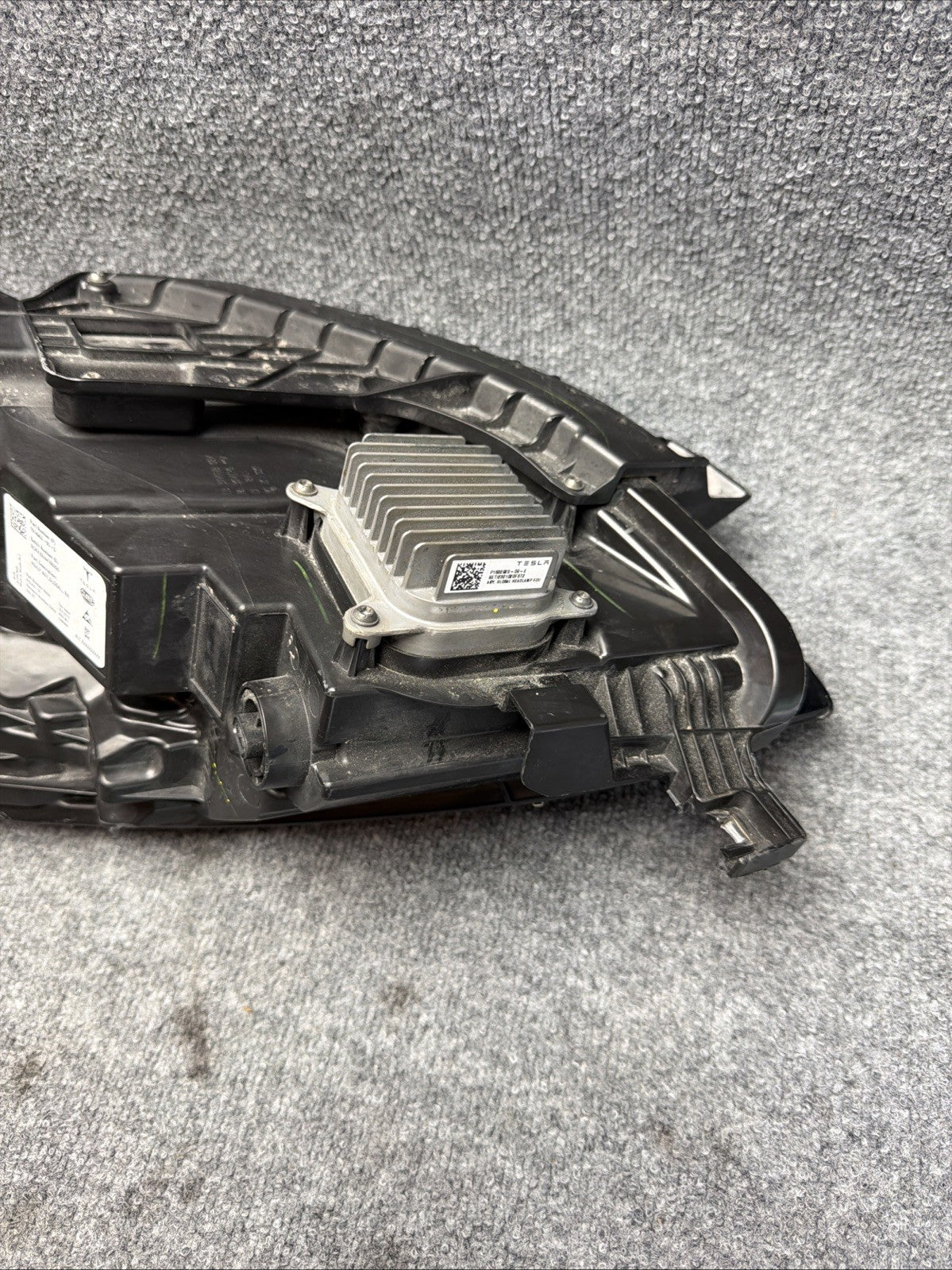 ♦️OEM 2021-2024 Tesla Model Y Right Passenger Matrix LED Headlight 1514953-00-D