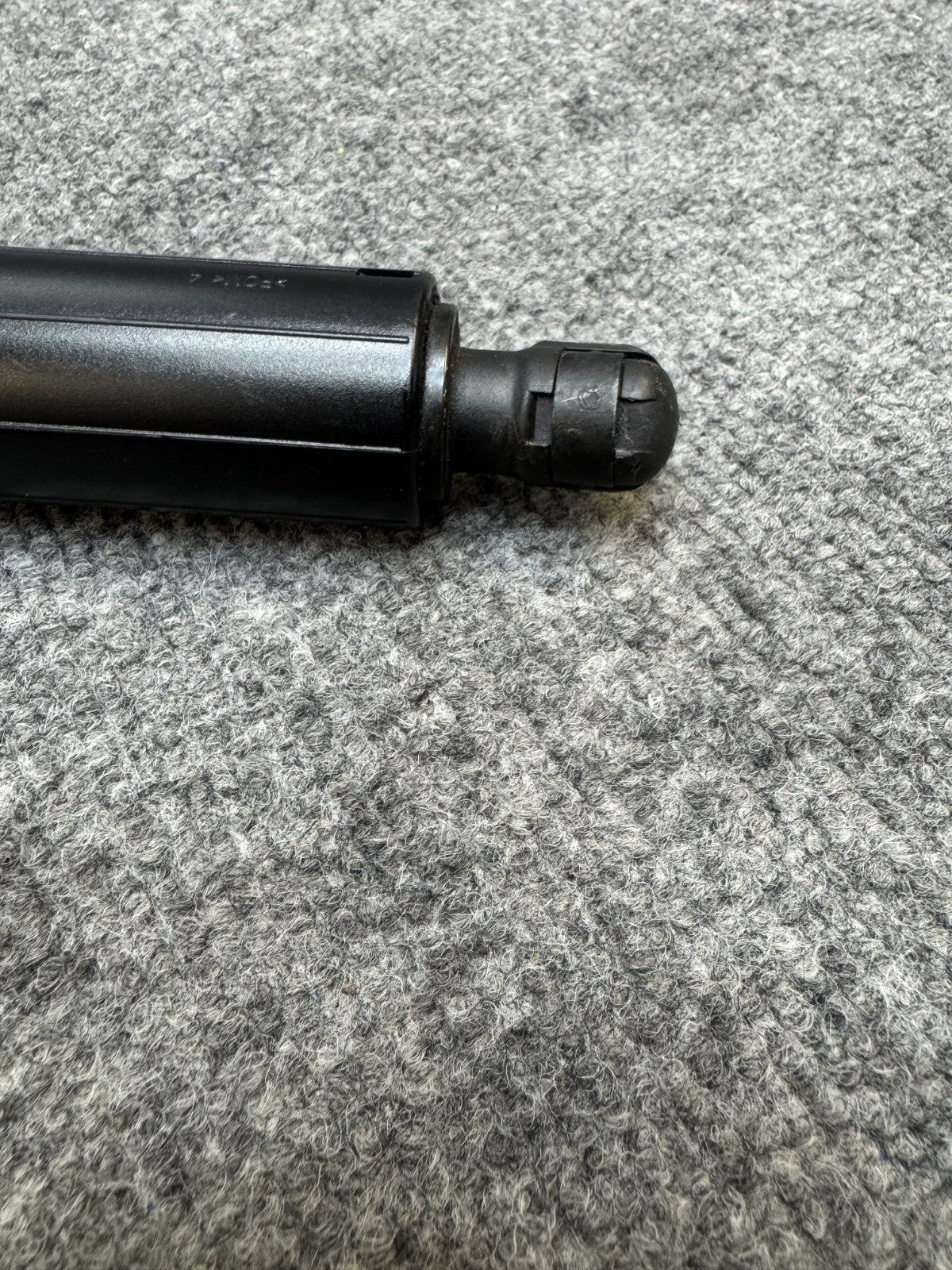 2020 - 2024 TESLA MODEL Y LEFT LIFGATE TRUNK STRUT SHOCK SUPPORT OEM, 150060120B
