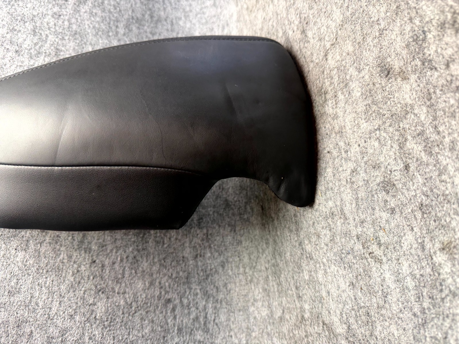 ♦️12-20 TESLA MODEL S LEFT 2ND ROW SEAT BOLSTER CUSHION COVER OEM, 1006402-04-A