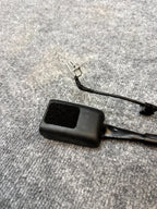 2020 - 2024 TESLA MODEL Y FRONT RIGHT / LEFT SEAT BELT BUCKLE OEM, 1090323-01-D