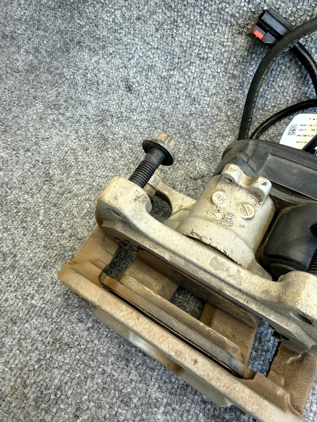 2017 – 2023 TESLA MODEL 3 REAR LEFT SIDE BRAKE CALIPER W/ HOSE OEM, 1044623-97-F