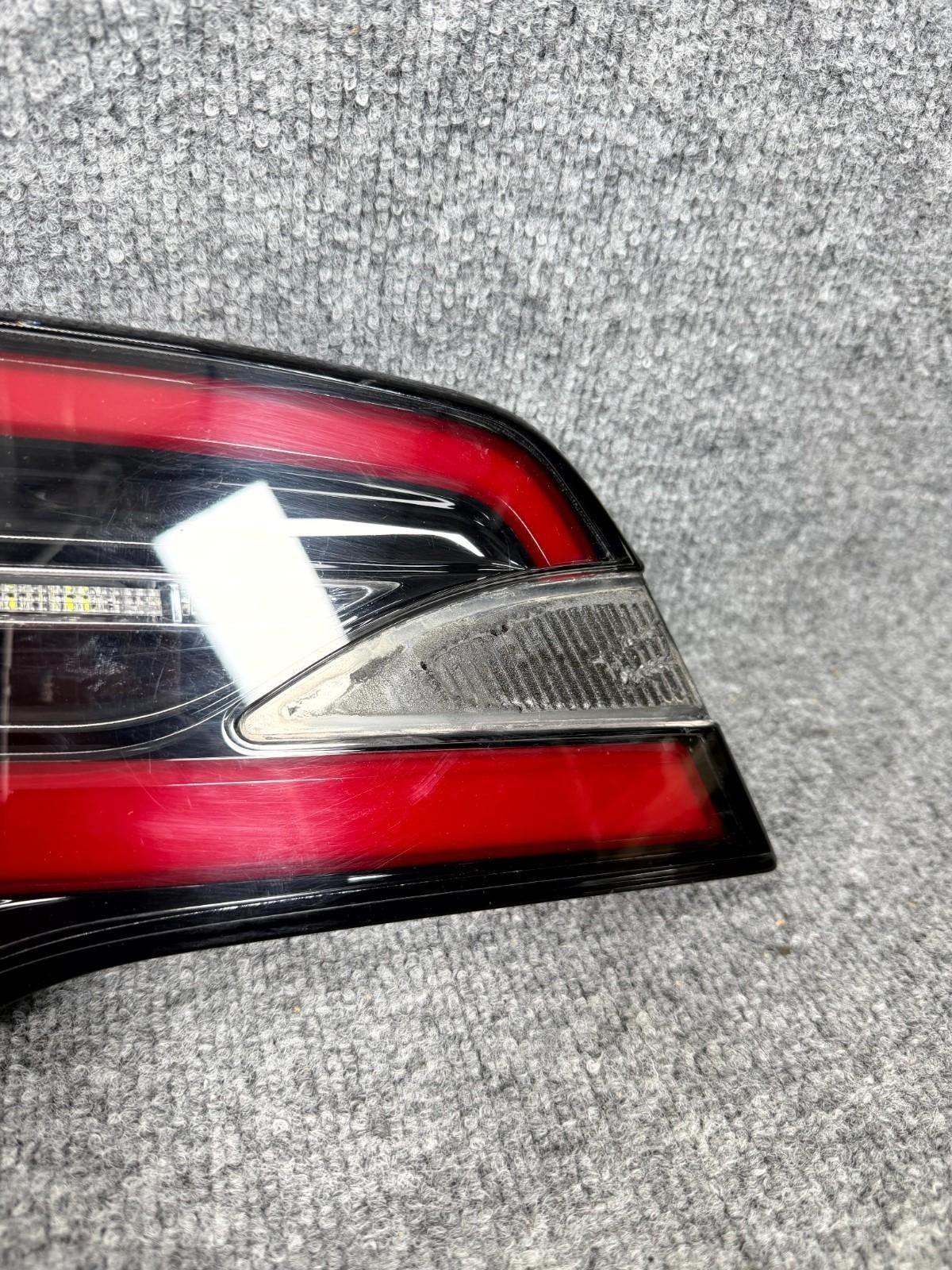 16-21 Tesla Model X Left Driver Side LED Taillight Tail Lamp OEM, 1034336-00-B