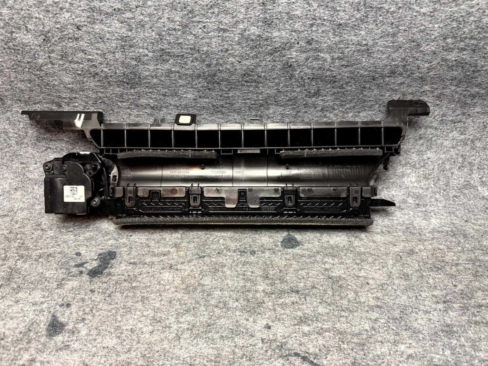 ♦️17-23 TESLA MODEL 3 DASH LEFT SIDE HEATER AC AIR VENT DUCT OEM, 1083320-00-D